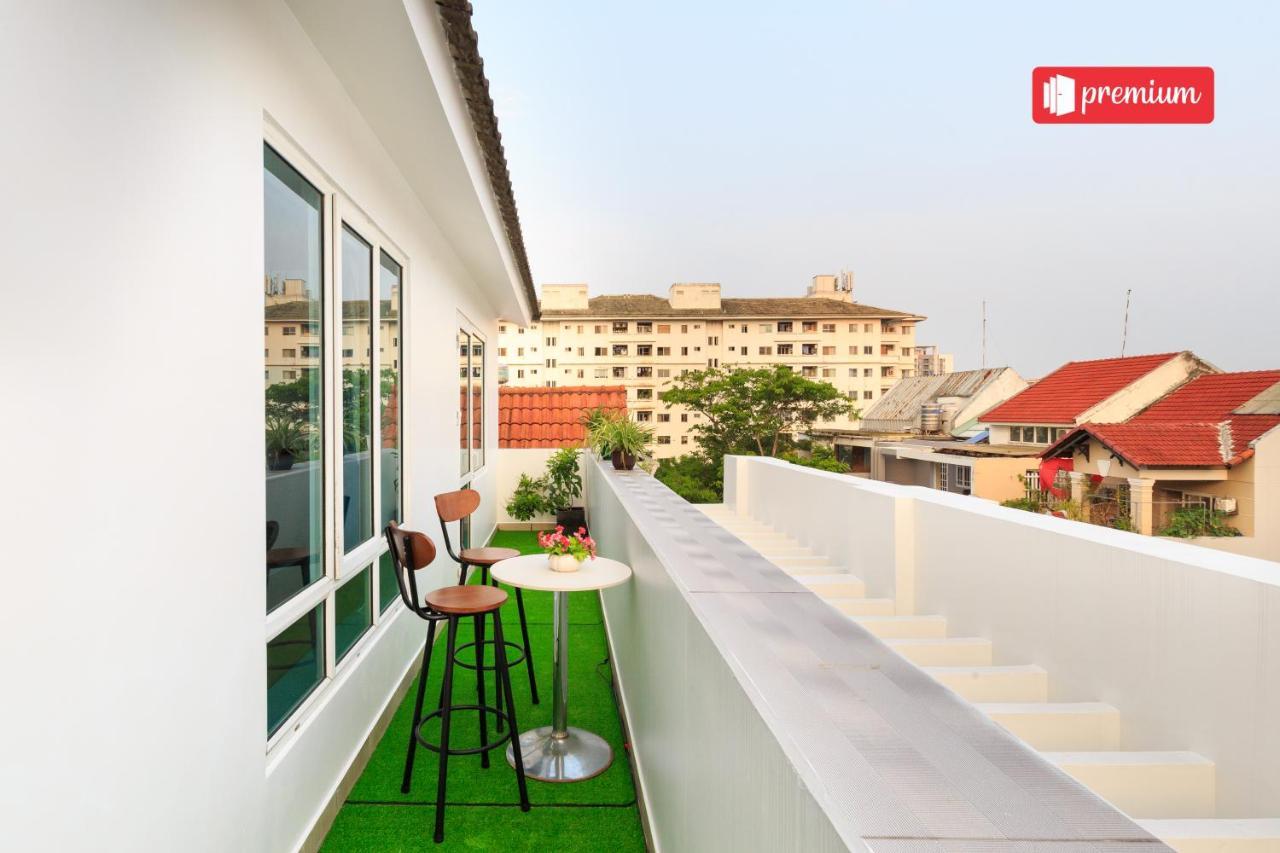 Reddoorz Ura Hotel Hung Phuoc 4 Хошимин Экстерьер фото